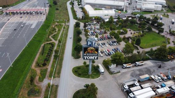 Truckfly - Tomy Truck Stop - Parking Autohof